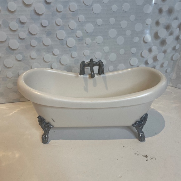 Bratz World House 🛁Bath tub with Yasmin doll bundle - Picture 10 of 16